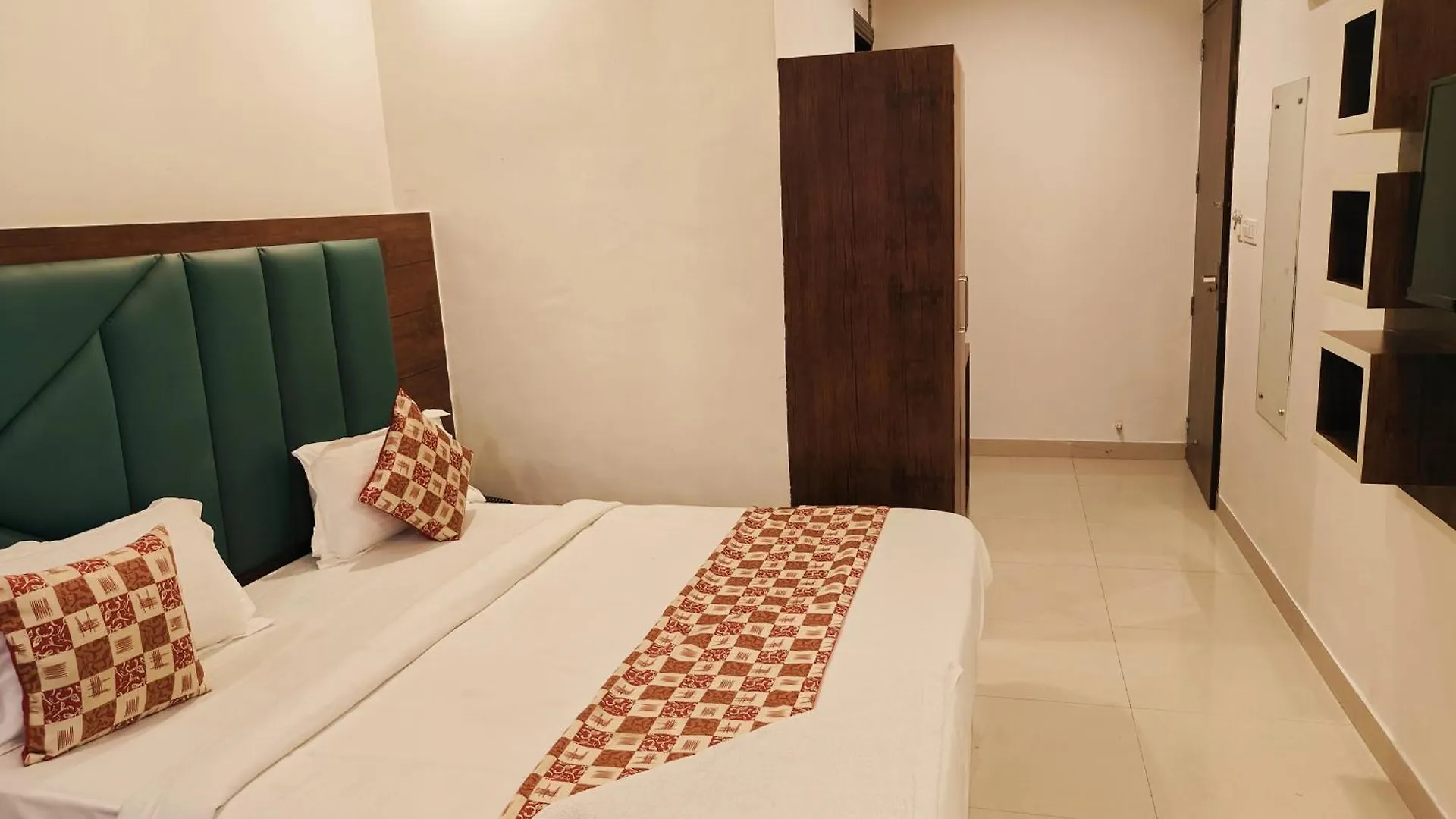Hotel Marina Near Igi Airport Delhi New Delhi